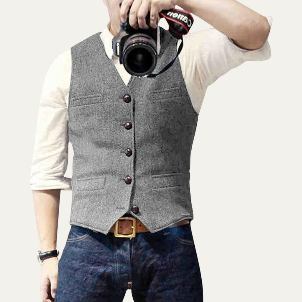 Men's sleeveless textured vest with V-neckline, buttons and front welt pockets