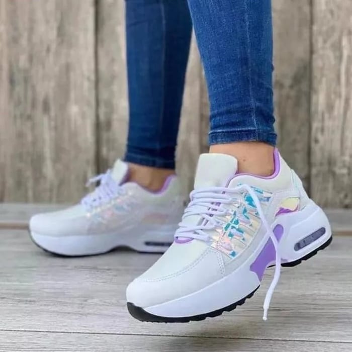 Women's lace-up sneakers with panelled uppers and platform soles