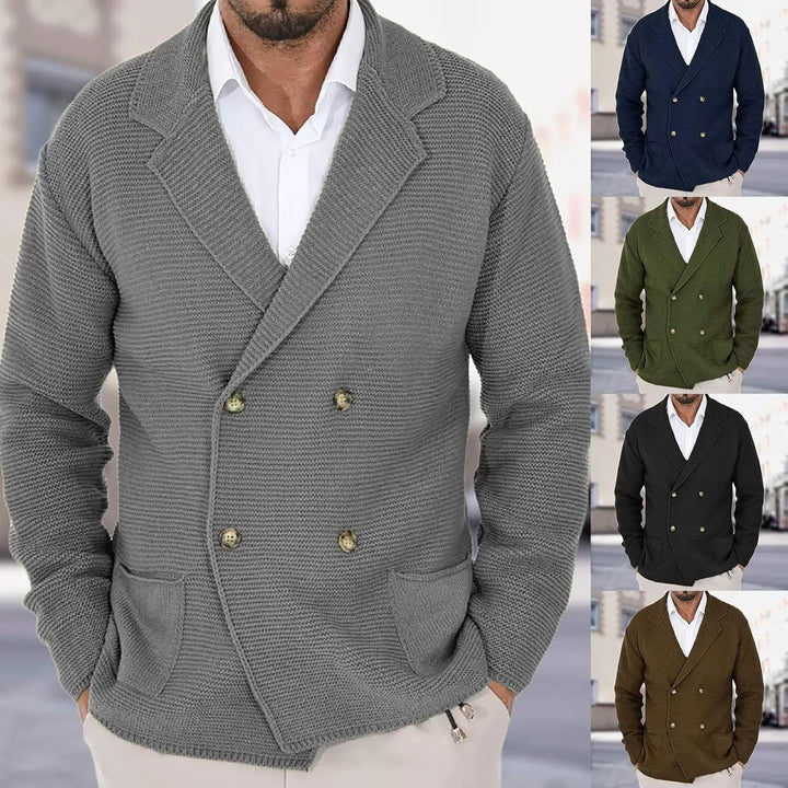 Men's double-breasted knitted cardigan with notched lapels and patch pockets