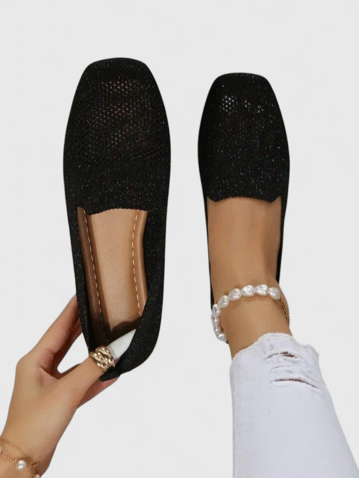 Women's textured round-toe slip-on flats with flat soles