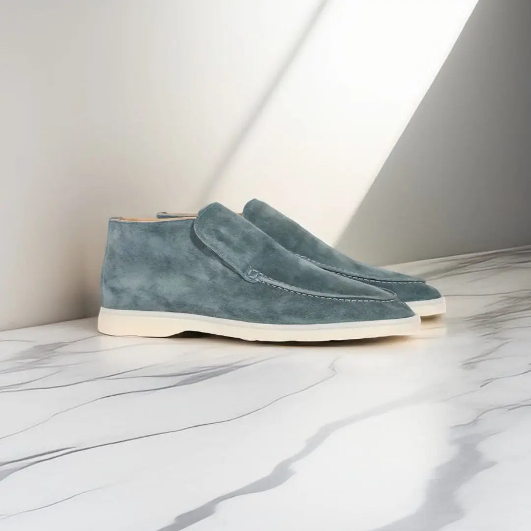 Men's stitched slip-on loafers with rounded toes and flat light soles