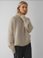 Women's ribbed turtleneck sweater with long sleeves and relaxed fit
