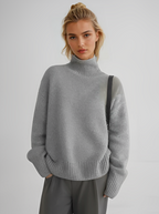 Women's ribbed turtleneck sweater with long sleeves and relaxed fit