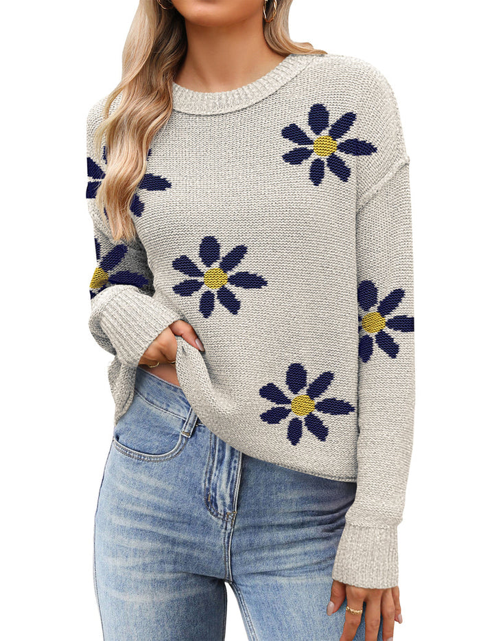 Women's black cropped knit sweater with crew neck and long sleeves