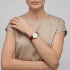 Alvoria  - Minimalist Analogue Women's Wrist Watch Tracking The Time