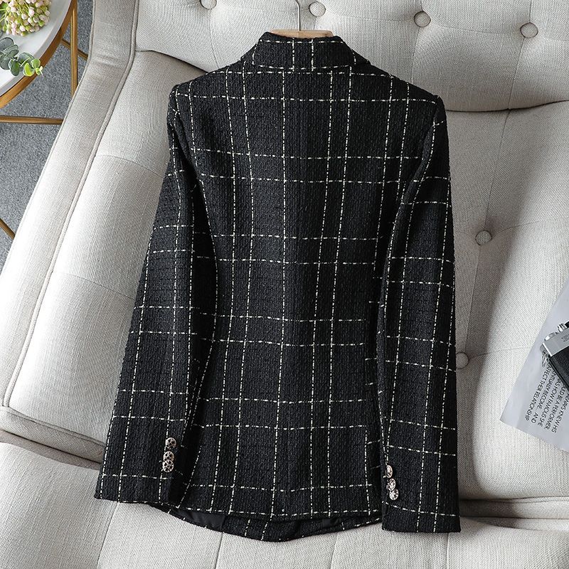 Women's textured plaid blazer