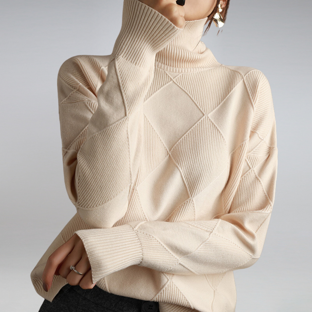 Women's diamond-pattern turtleneck sweater with long sleeves