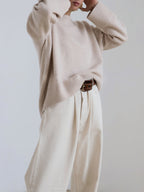 Women's oversized ribbed crew neck sweater with long sleeves