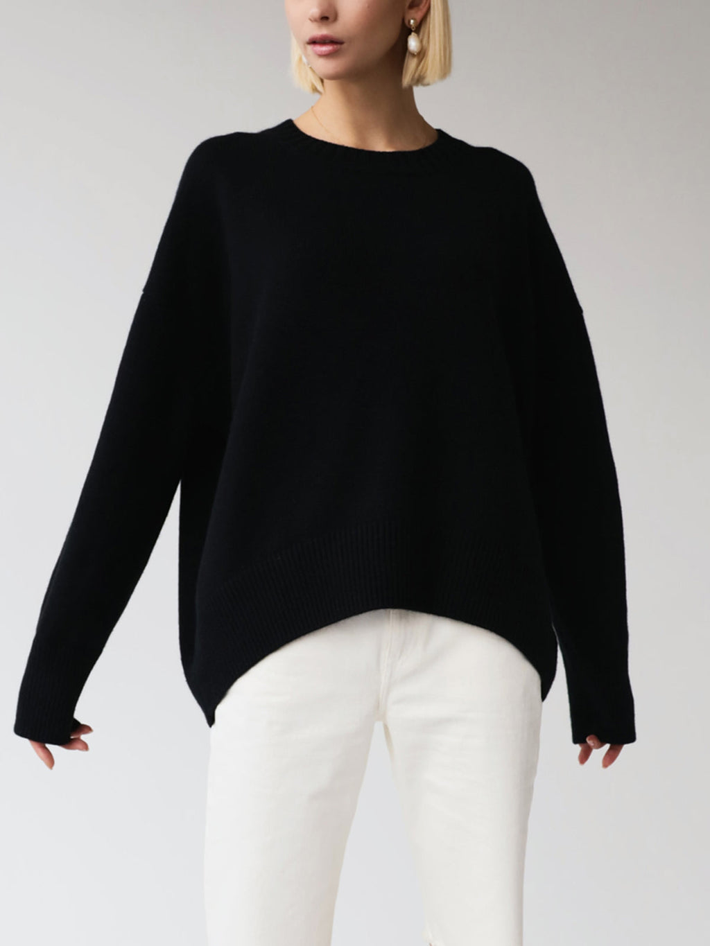 Women's oversized ribbed crew neck sweater with long sleeves