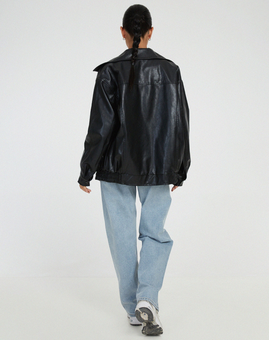 Women's oversized bomber jacket with collared neckline, zip front and elasticated hem