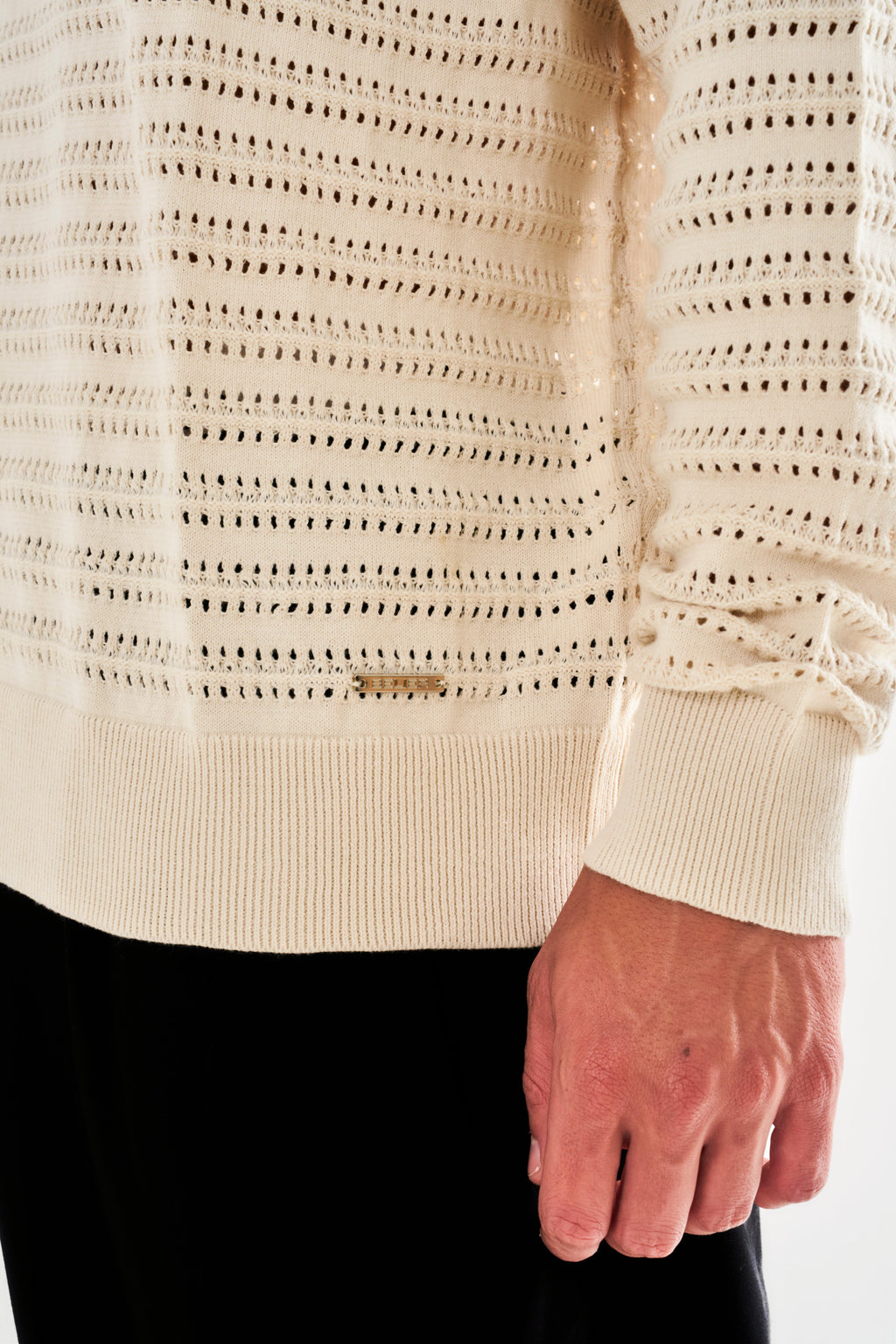 Men's beige textured openwork knit jumper with crew neck and long sleeves