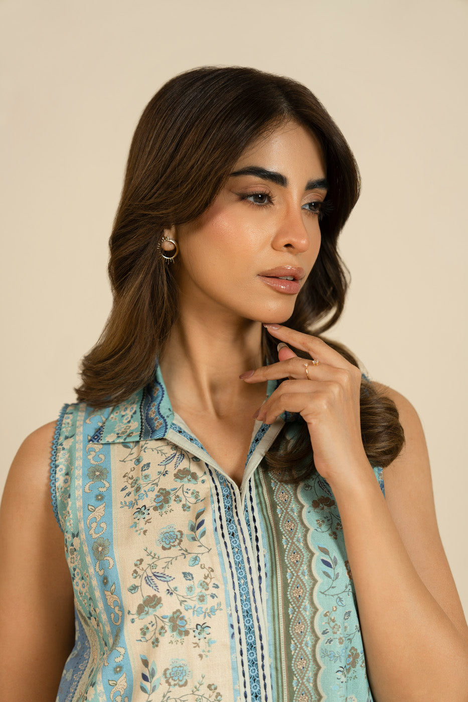 Women's blue floral striped sleeveless long blouse with collar