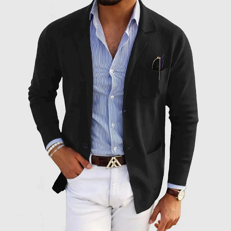 Men's long-sleeve knit blazer with notch lapels, button front and patch pockets