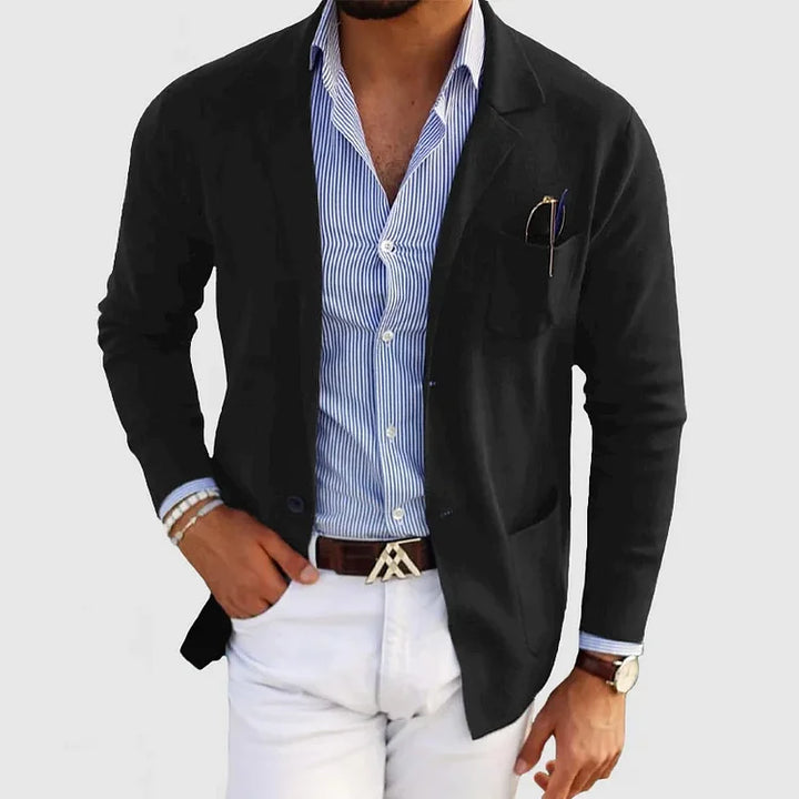 Men's long-sleeve knit blazer with notch lapels, button front and patch pockets