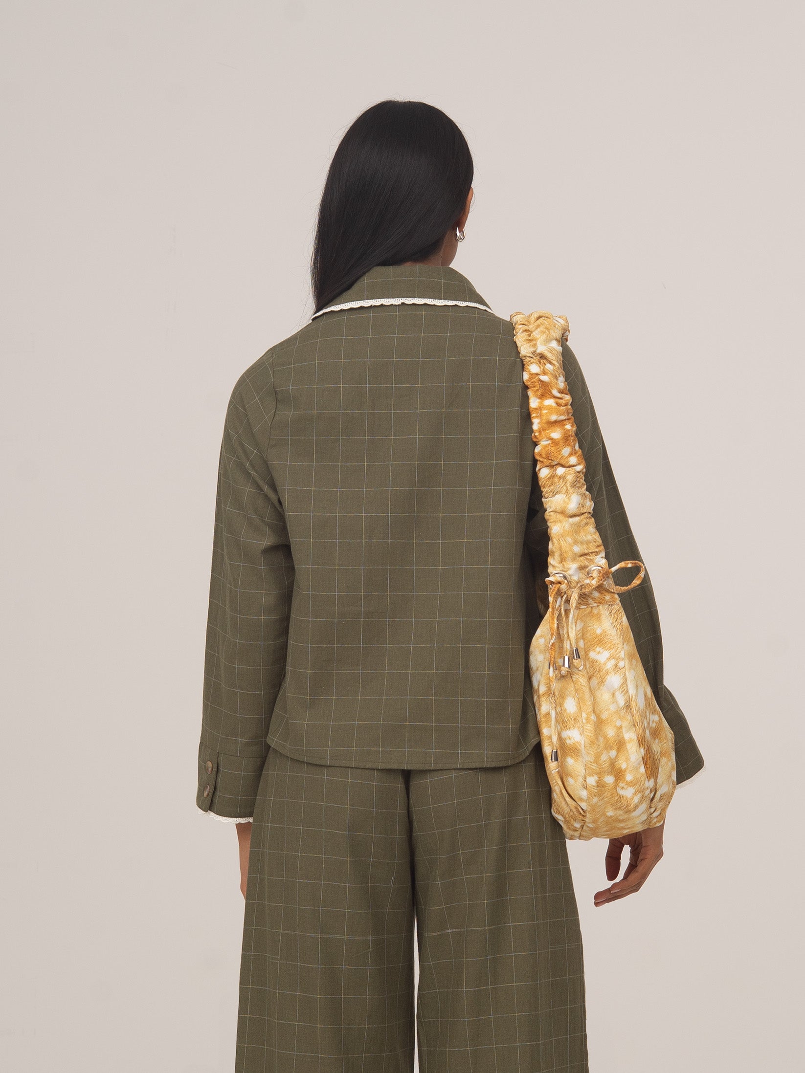 Women's green checked shirt with contrast collar and long sleeves