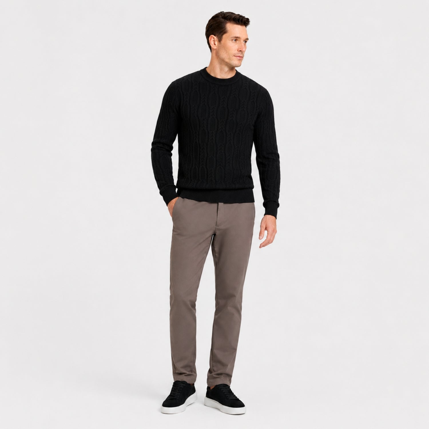 Men's cable knit crew neck jumper with long sleeves