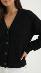 Women's ribbed V-neck button cardigan with long sleeves