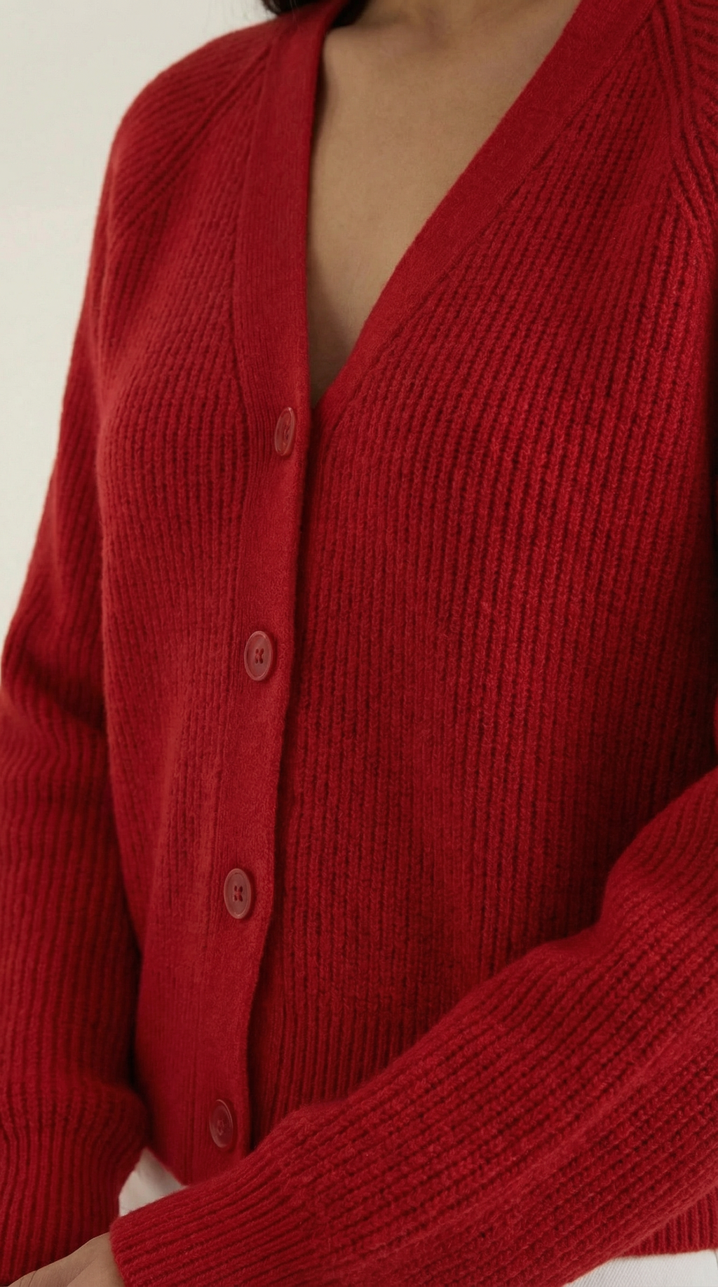 Women's ribbed V-neck button cardigan with long sleeves