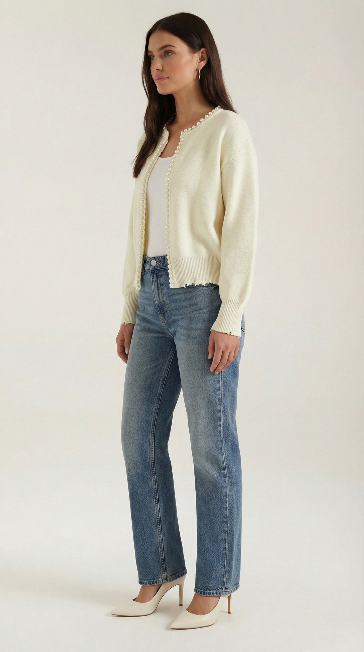 Women's knit cardigan with pearl trim, round neckline and long sleeves