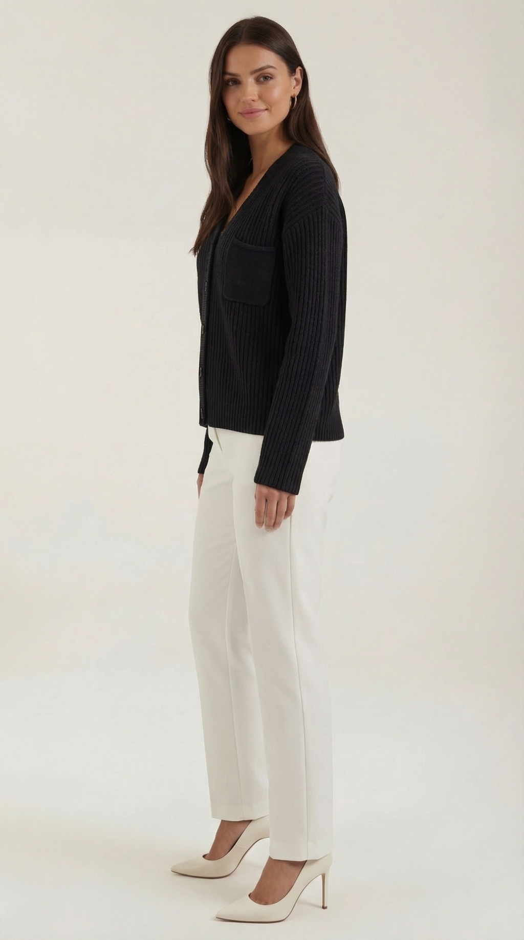 Women's ribbed V-neck cardigan with long sleeves, button front and chest pocket