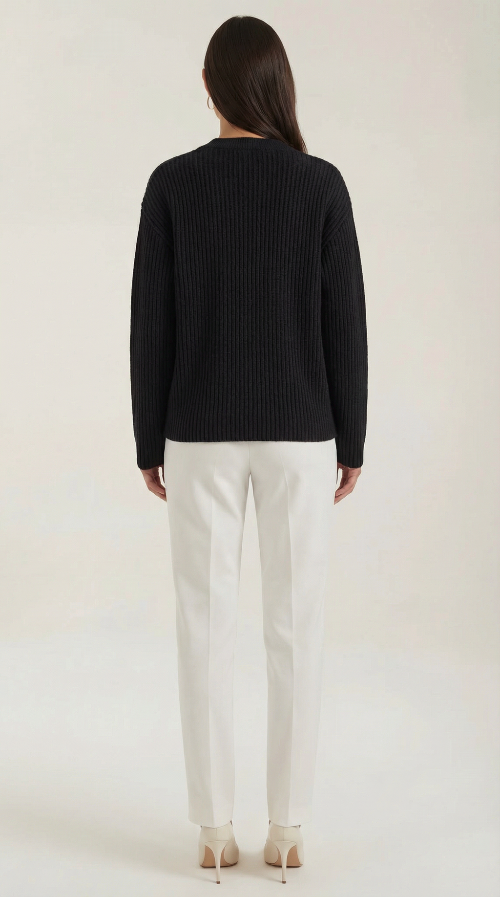 Women's ribbed V-neck cardigan with long sleeves, button front and chest pocket