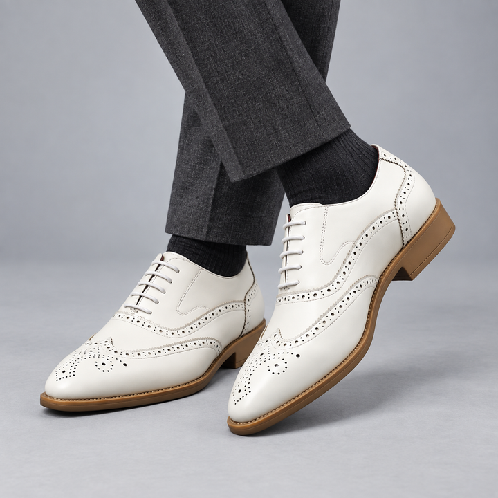 Men's wingtip brogue Oxford shoes with brogue perforations