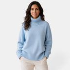 Women's oversized turtleneck jumper with ribbed trims