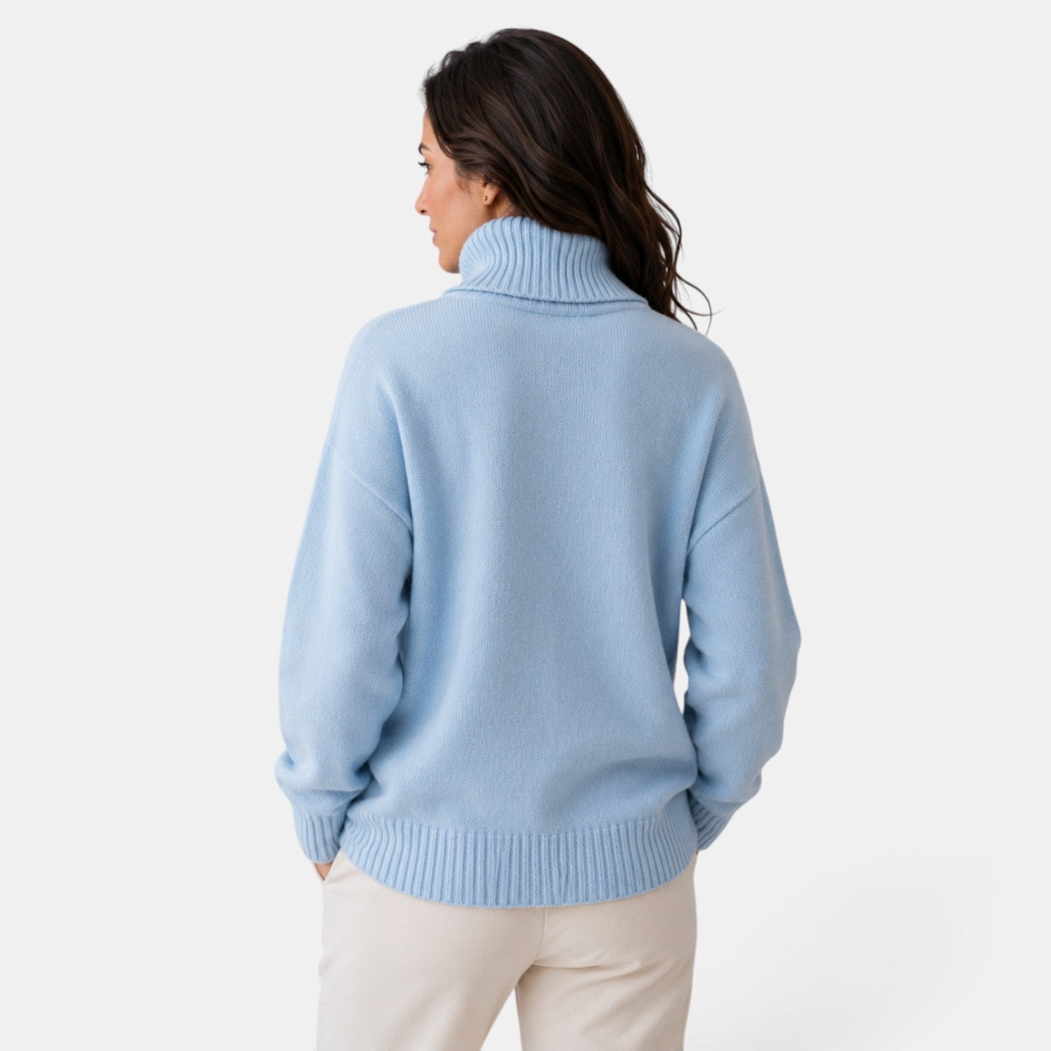 Women's oversized turtleneck jumper with ribbed trims