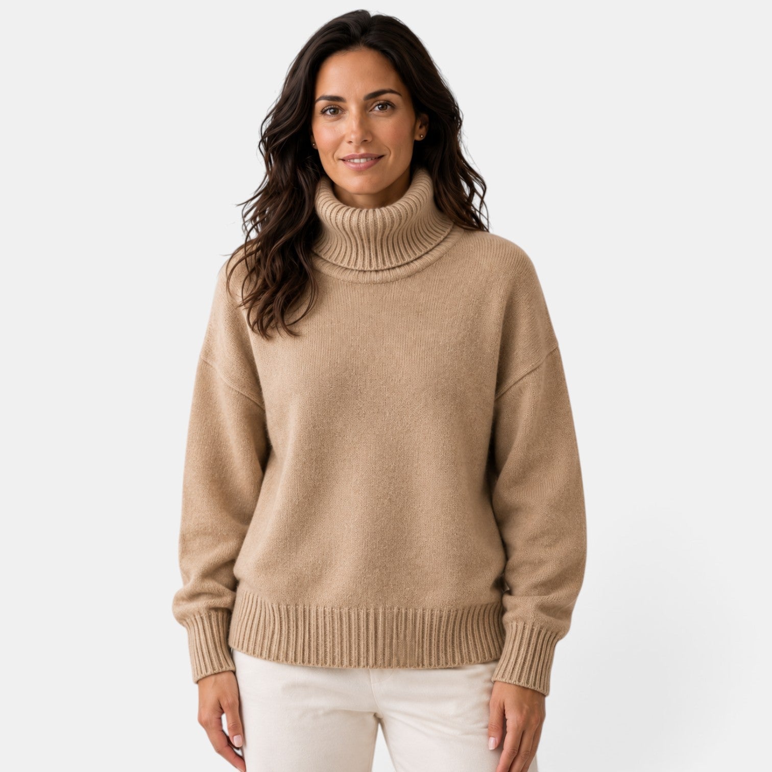 Women's oversized turtleneck jumper with ribbed trims