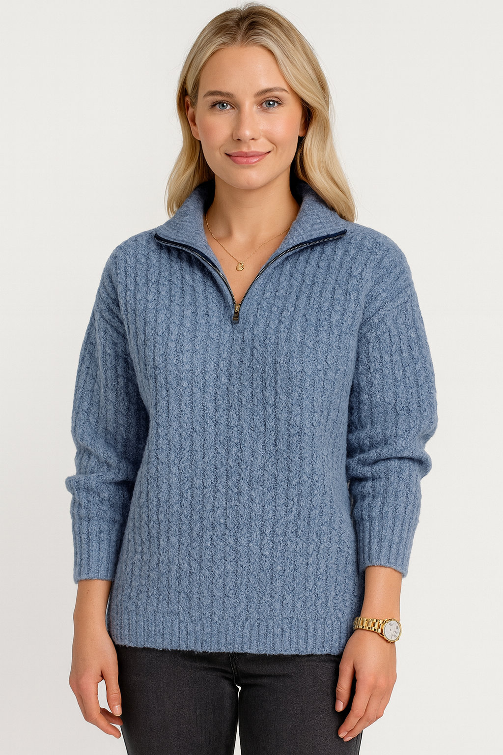 Women's knitted half-zip jumper with mock neck and long sleeves