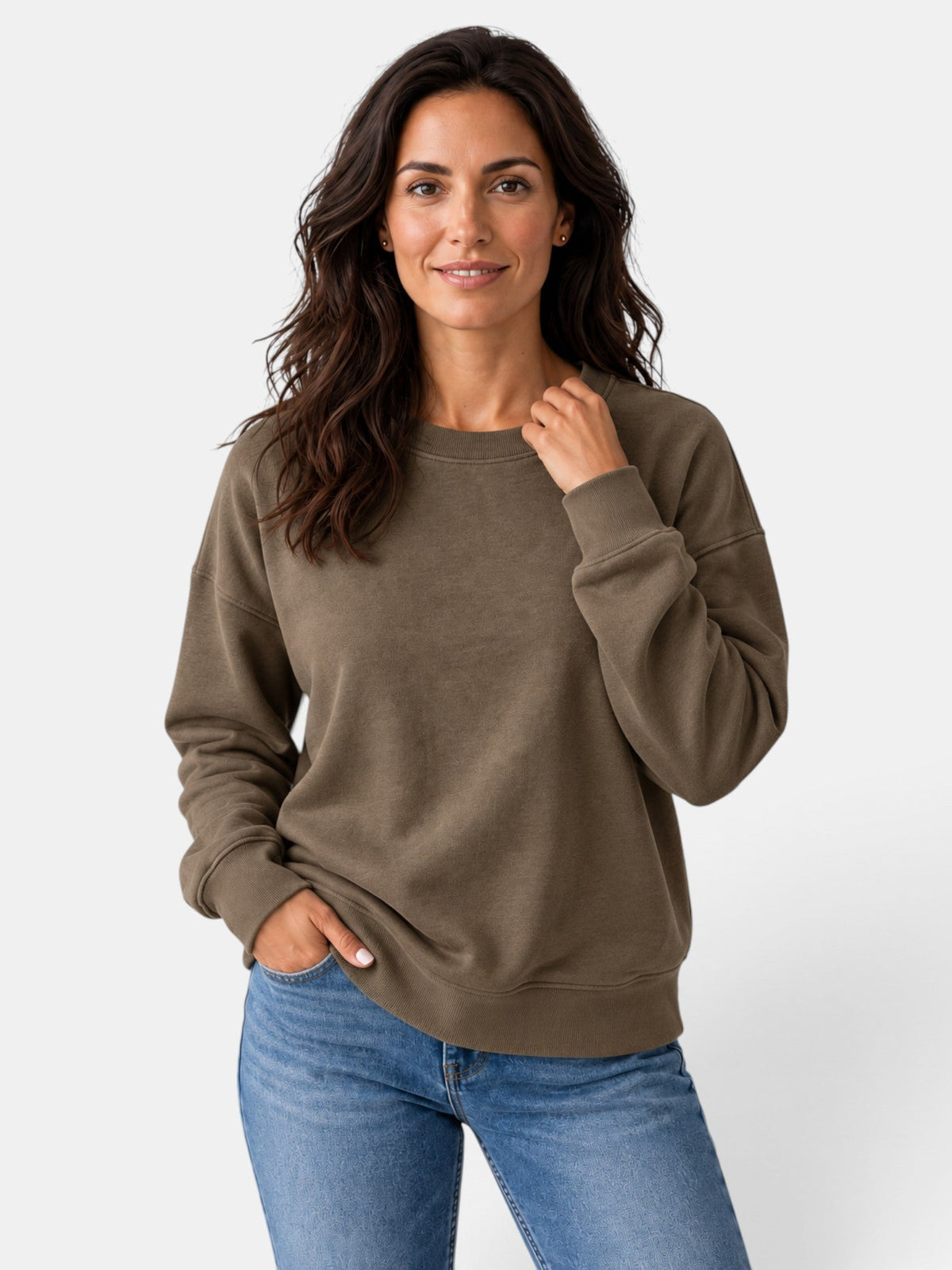 Women's long-sleeved crew neck sweatshirt with ribbed trims