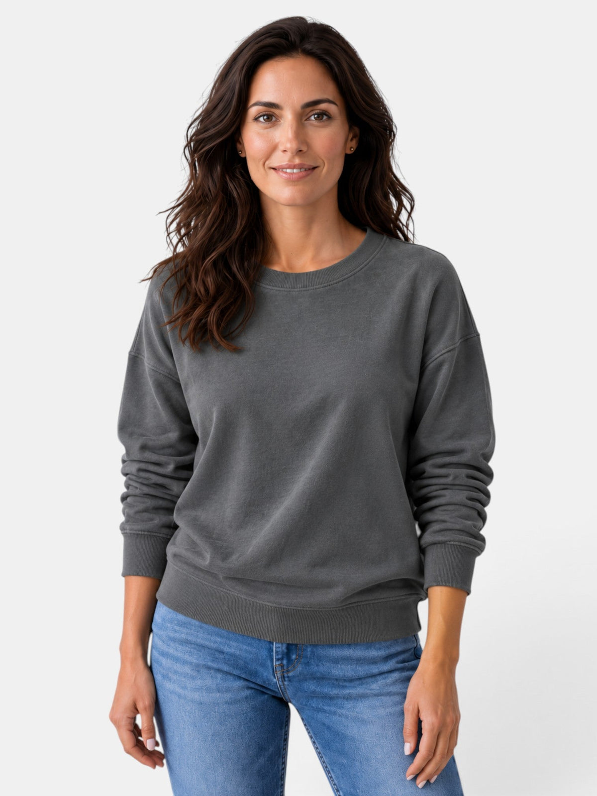 Women's long-sleeved crew neck sweatshirt with ribbed trims