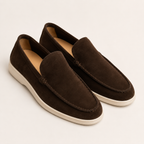 Men's round toe slip-on loafers with contrast soles