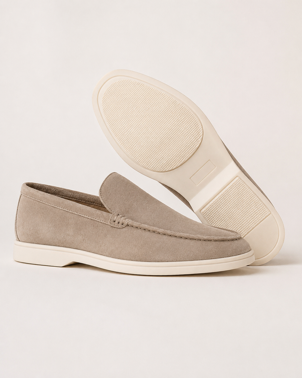 Men's round toe slip-on loafers with contrast soles