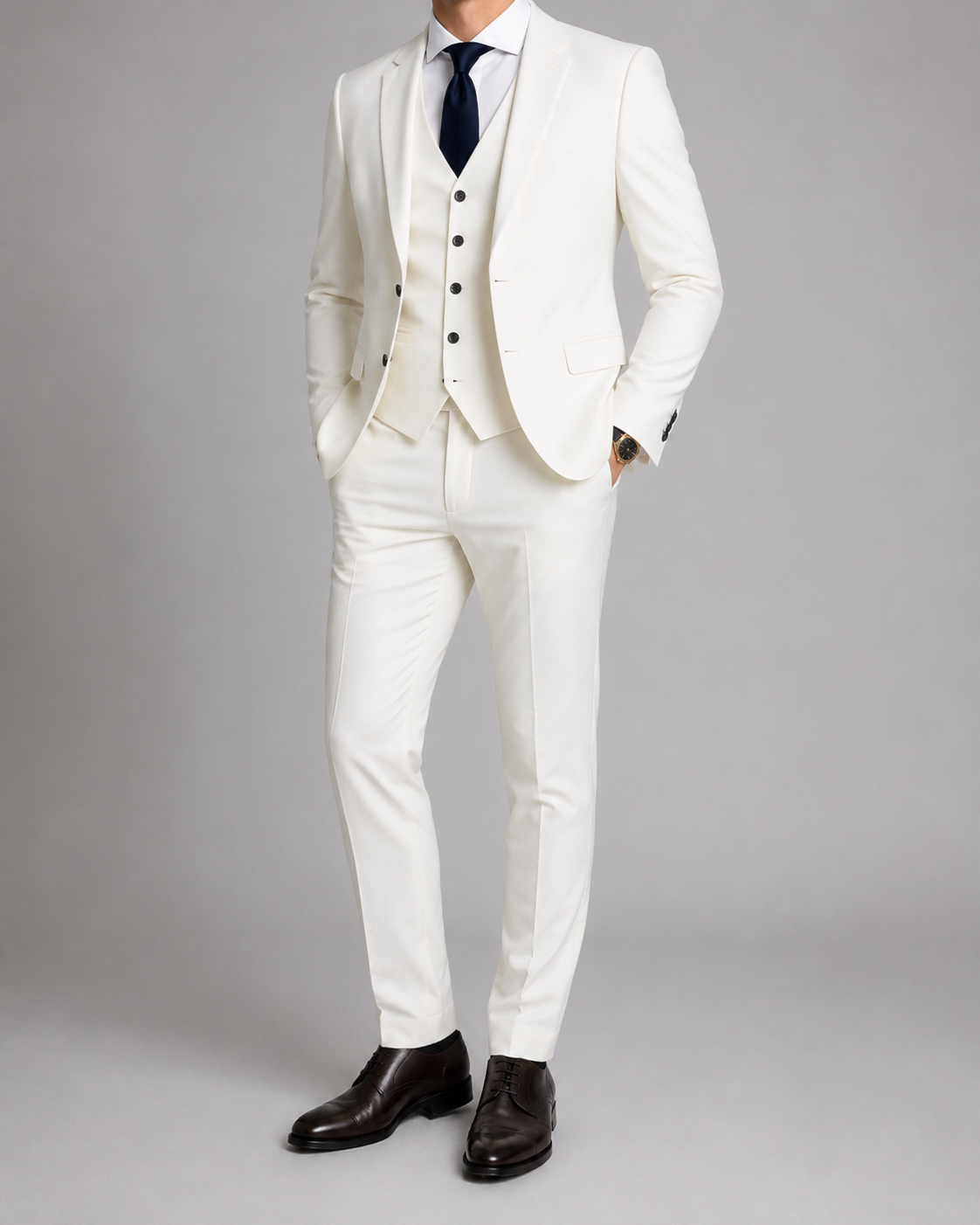Men's three-piece suit with fitted jacket, waistcoat and tailored trousers