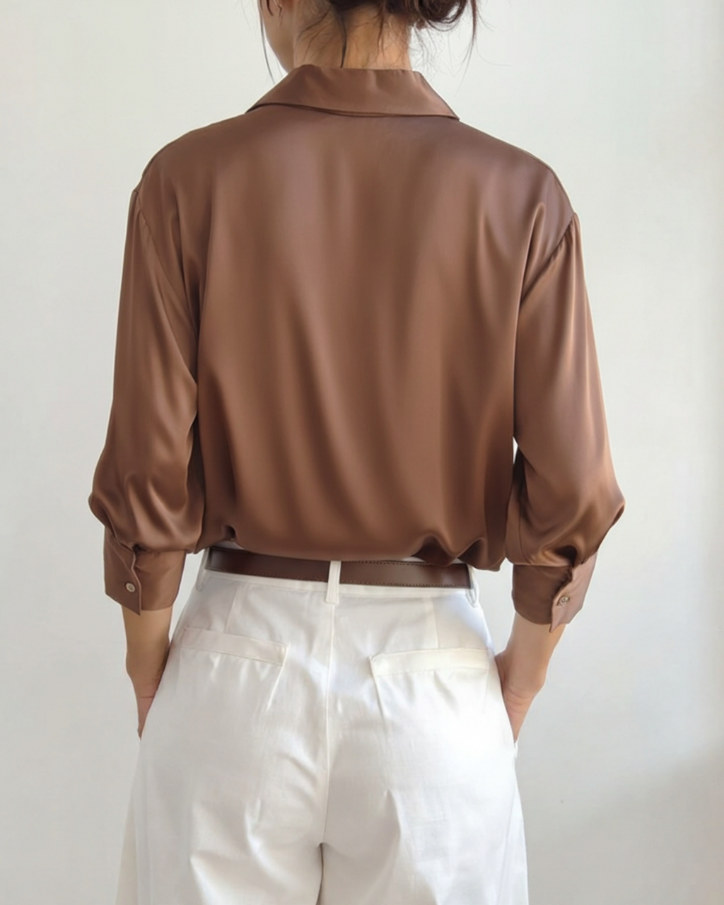 Women's long-sleeve shirt with notched collar and button front