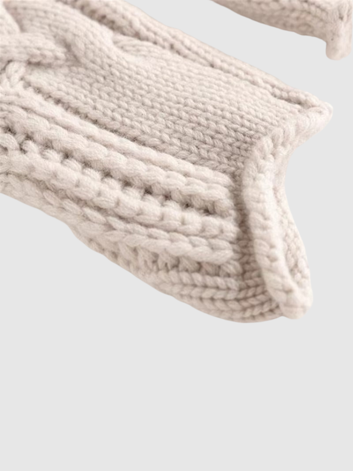 Women's textured cable knit turtleneck sweater with long sleeves
