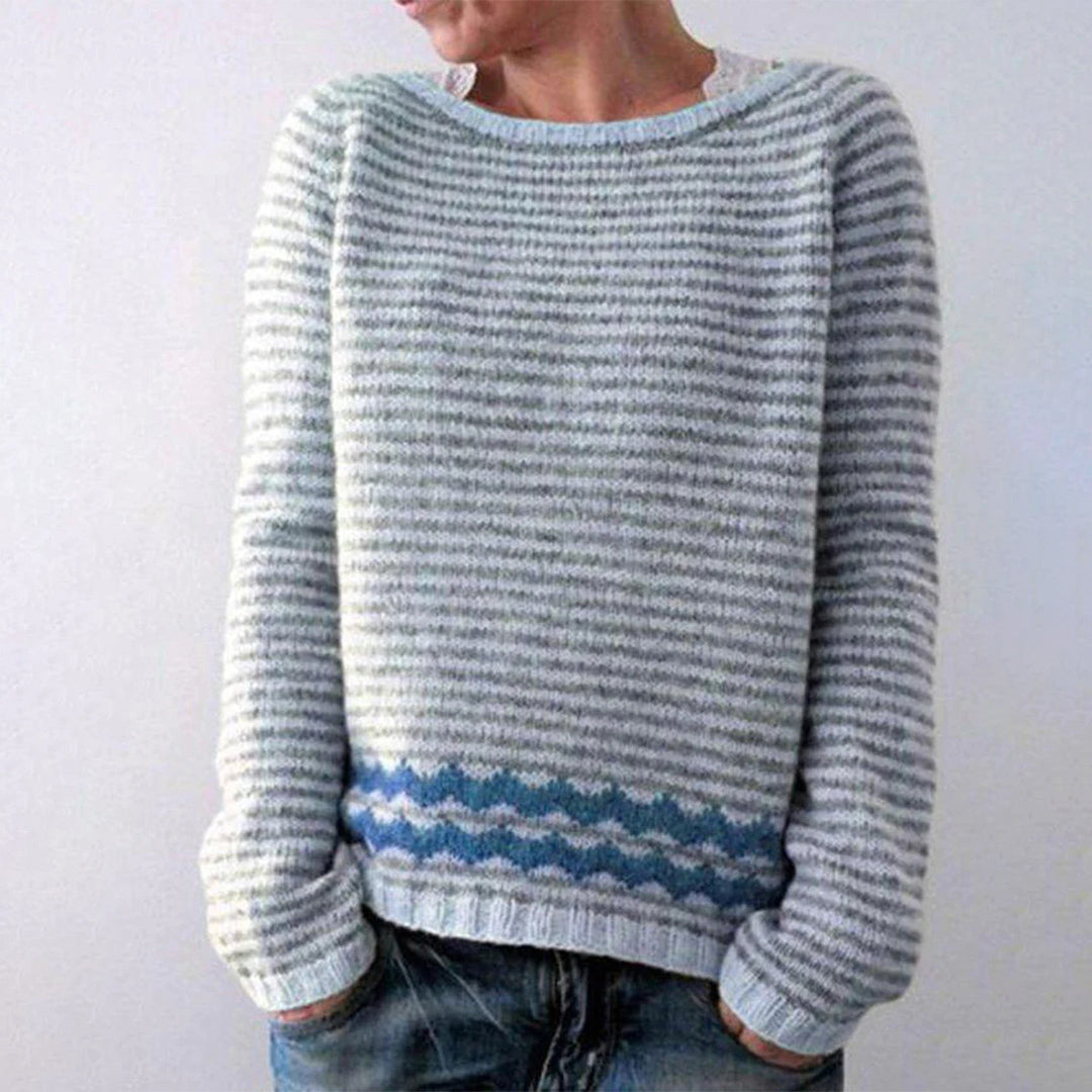 Women's knitted jumper with round neck, long sleeves and patterned horizontal stripes