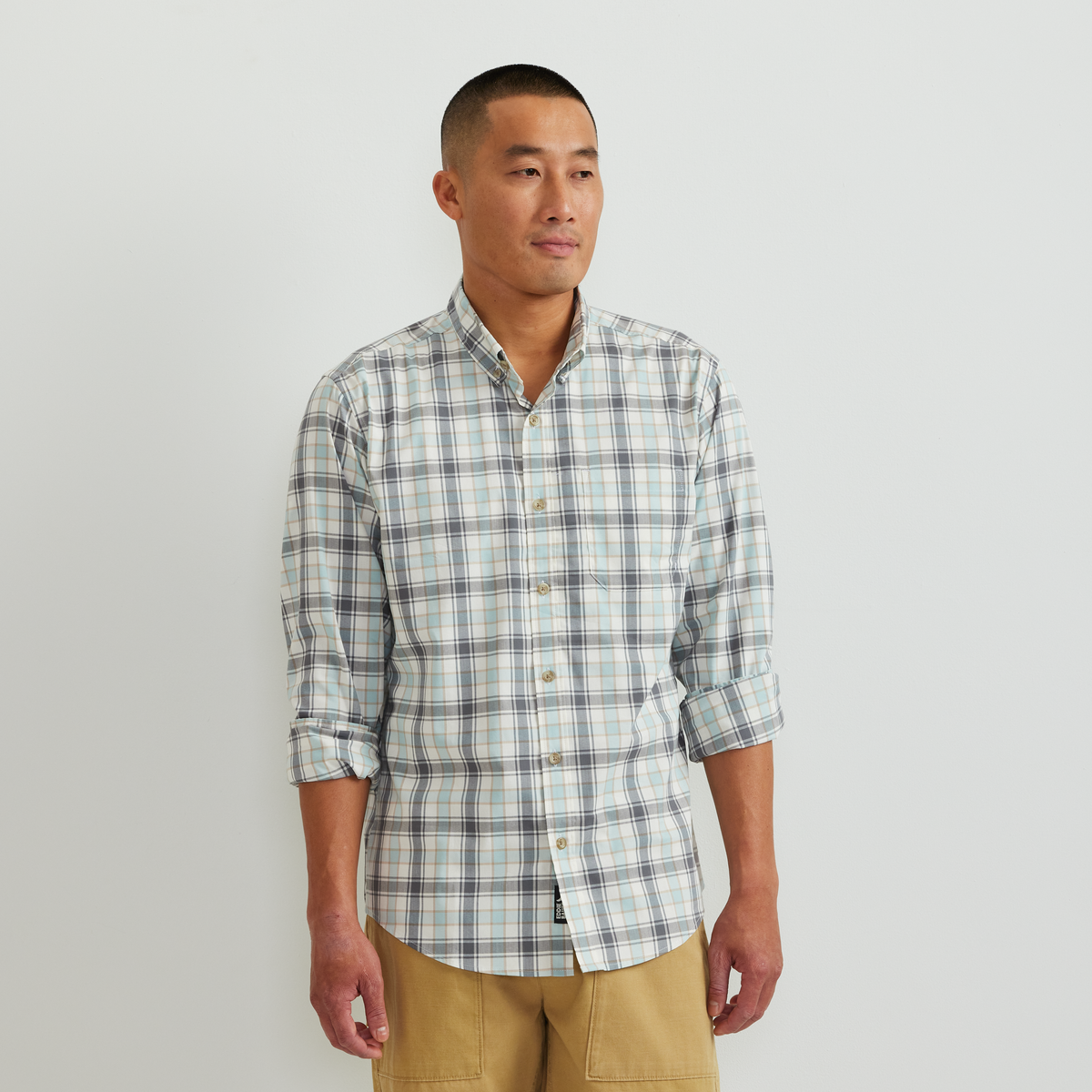 Men's checked long-sleeve shirt with button-down collar and chest pocket
