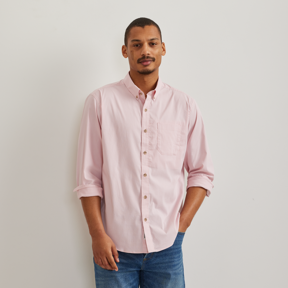 Men's checked long-sleeve shirt with button-down collar and chest pocket