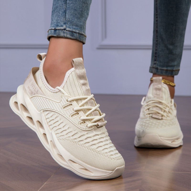 Women's multicolour lace-up sneakers with a sculpted sole and round toe