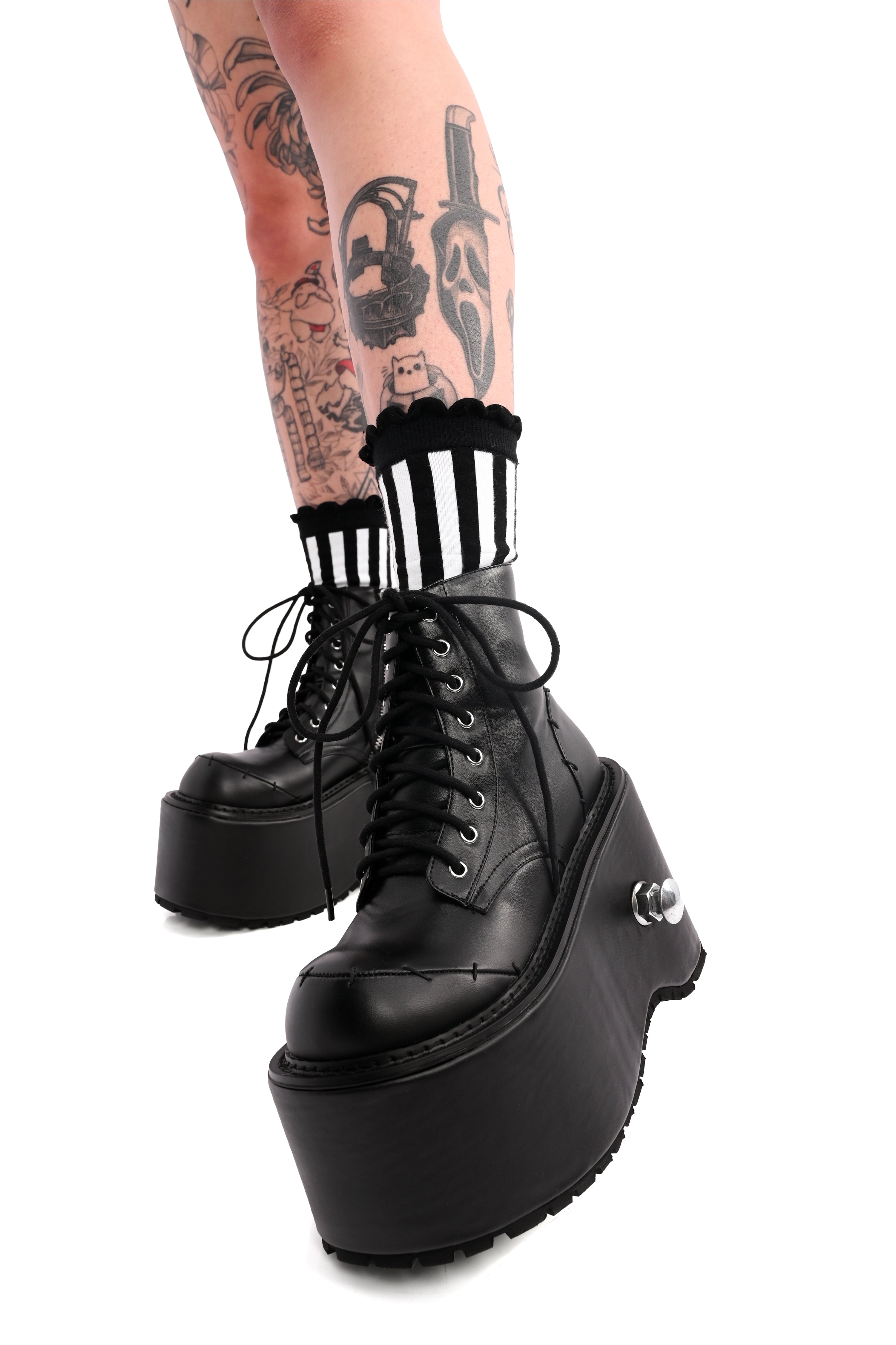 Women's black lace-up platform ankle boots with round toes
