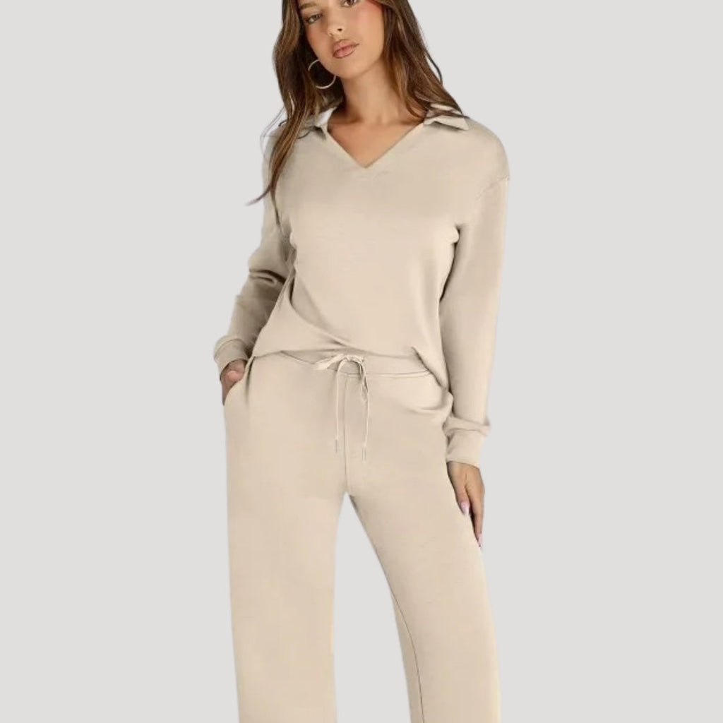 Women's knitted V-neck lounge set with wide-leg trousers