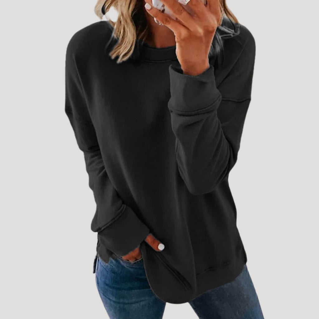 Women's oversized plain long-sleeve sweater with crew neckline and curved hem