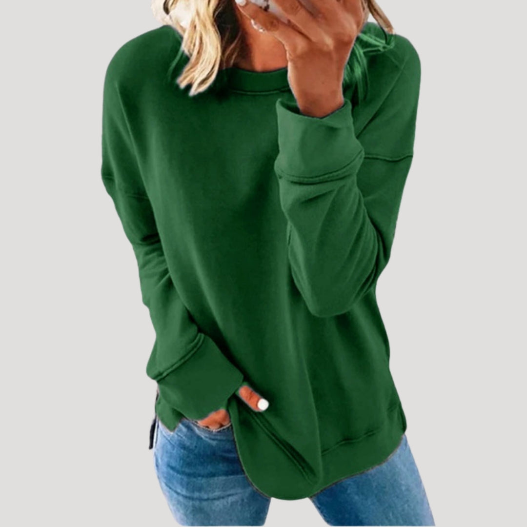 Women's oversized plain long-sleeve sweater with crew neckline and curved hem