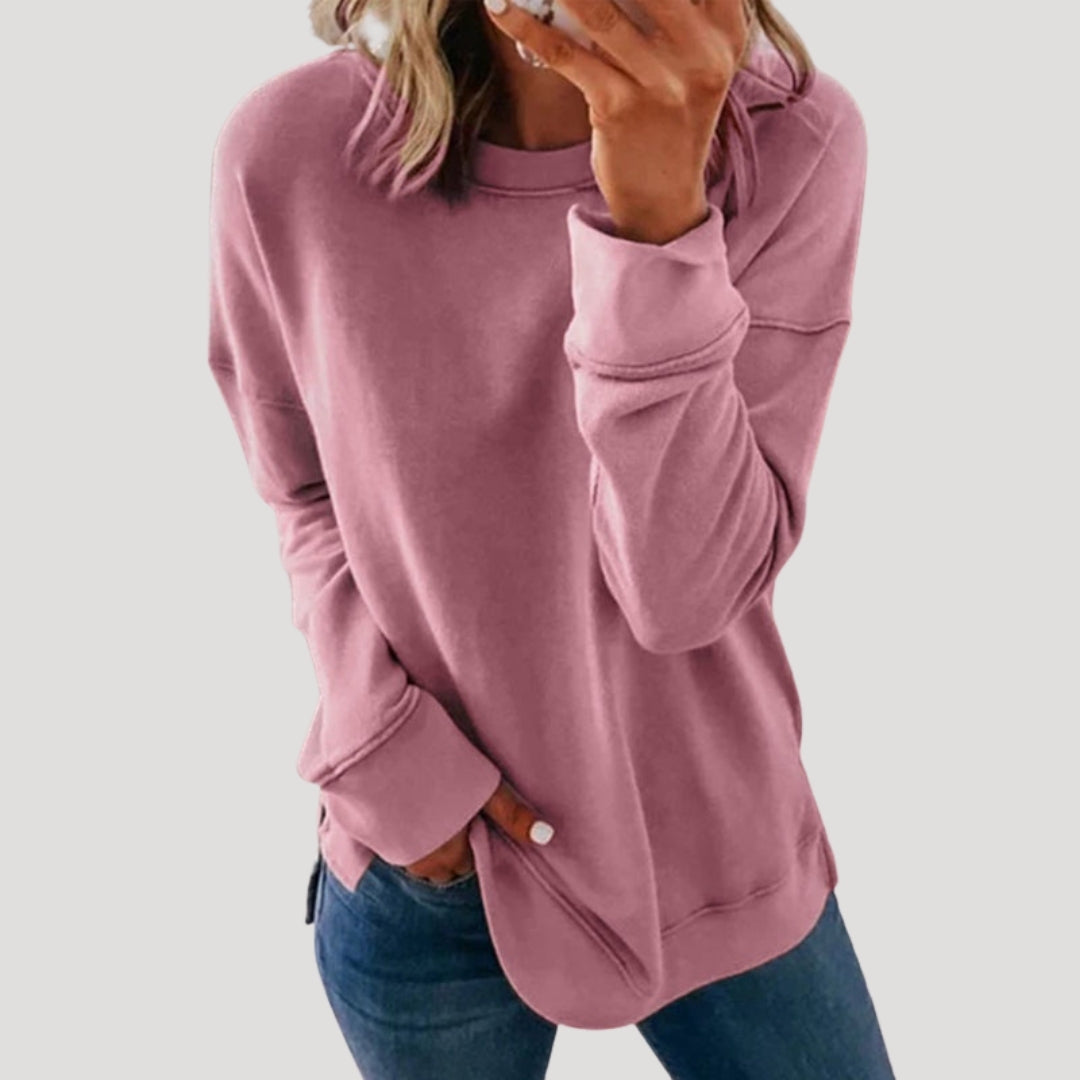 Women's oversized plain long-sleeve sweater with crew neckline and curved hem