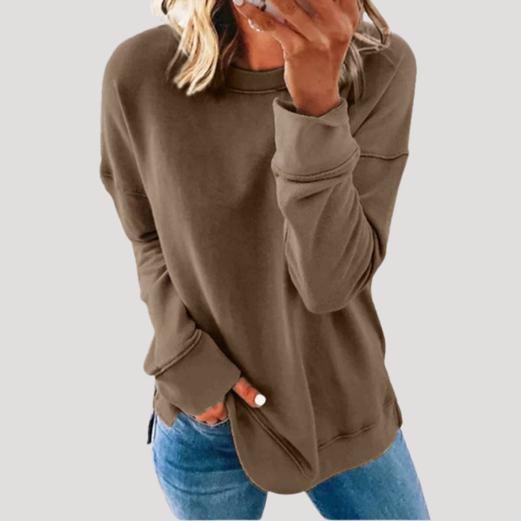 Women's oversized plain long-sleeve sweater with crew neckline and curved hem
