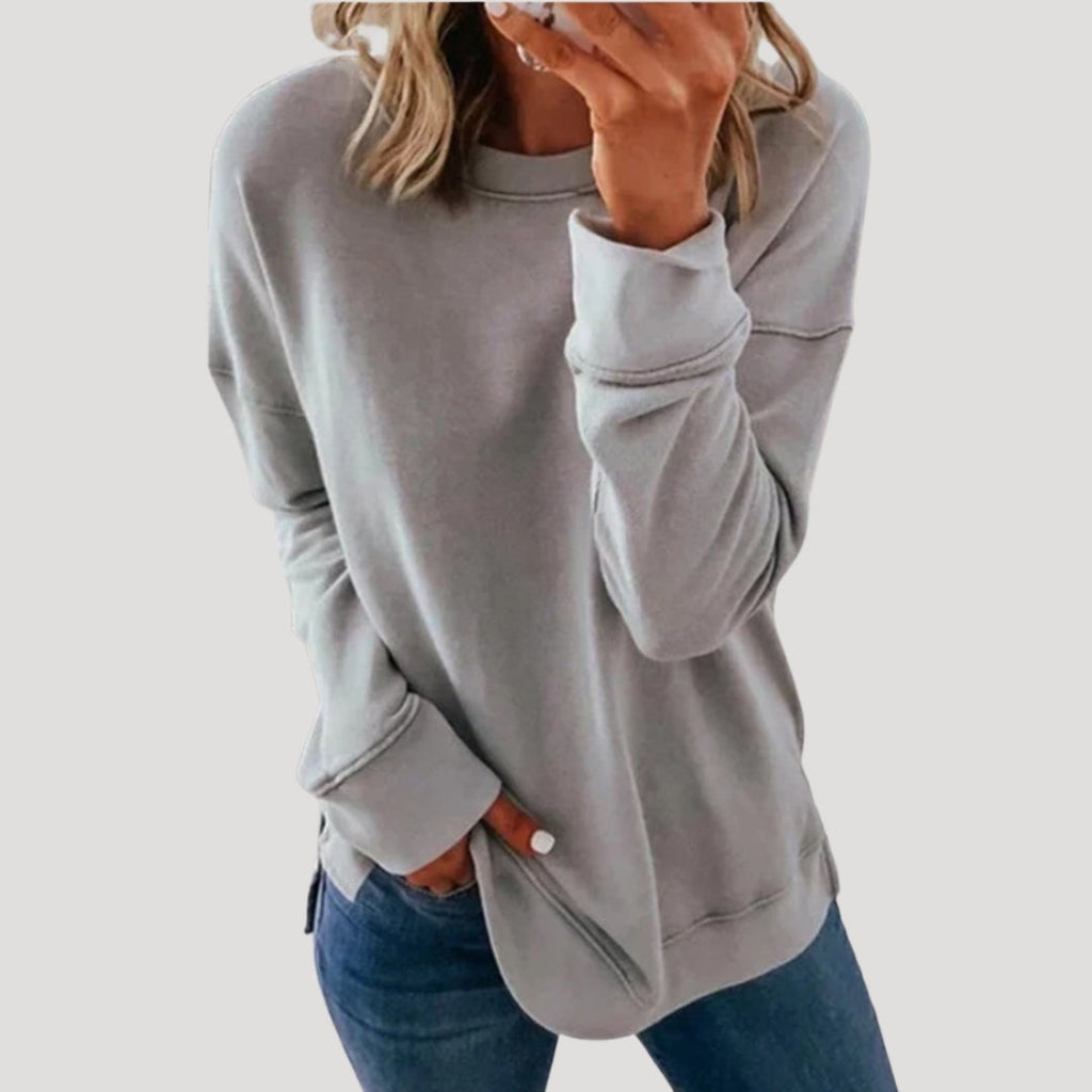 Women's oversized plain long-sleeve sweater with crew neckline and curved hem