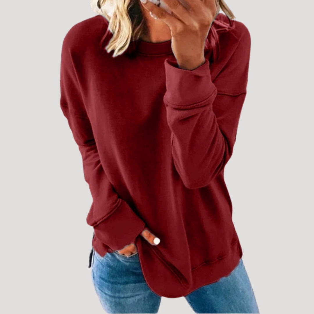 Women's oversized plain long-sleeve sweater with crew neckline and curved hem