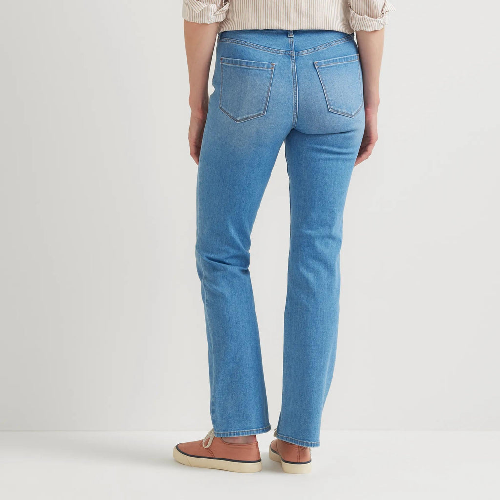 Women's high-rise bootcut jeans with five-pocket design